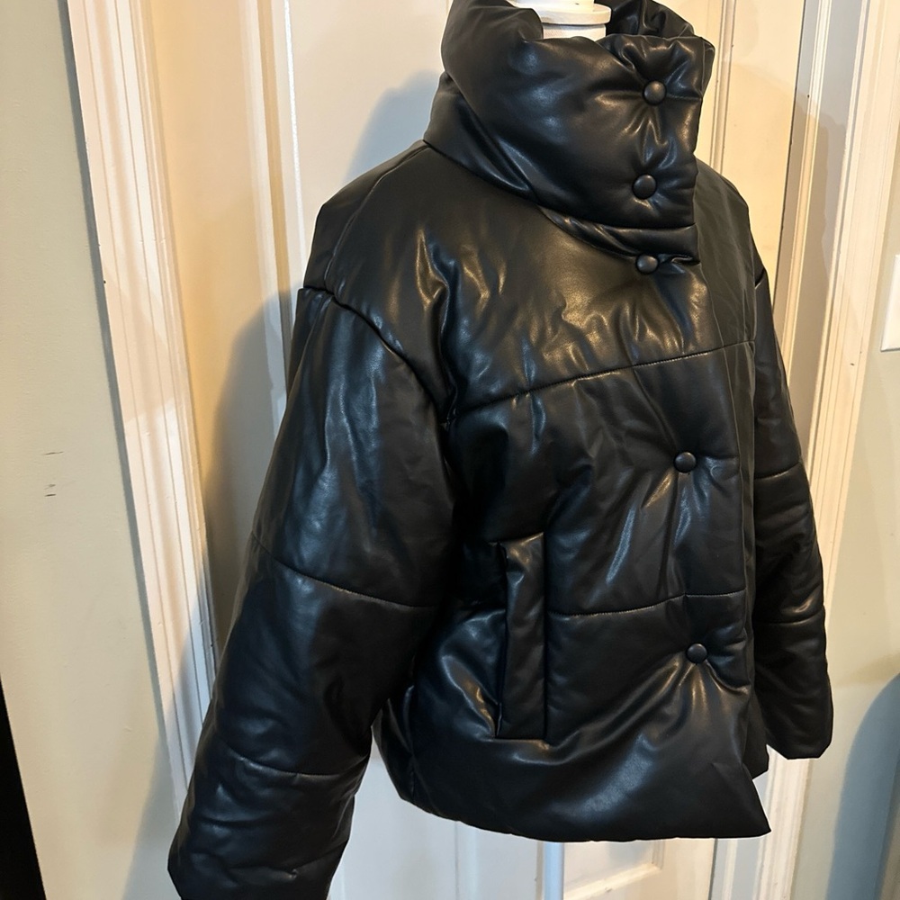 Gentle Herd High-Neck Puffer Jacket Black Size Medium‎ Vegan Leather - Picture 5 of 12